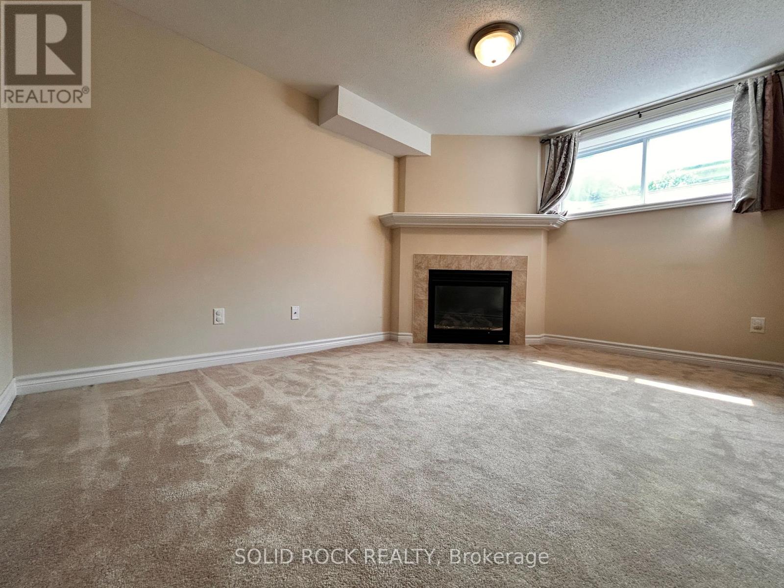 Photo 9 of 66 Madelon Drive, Ottawa ON