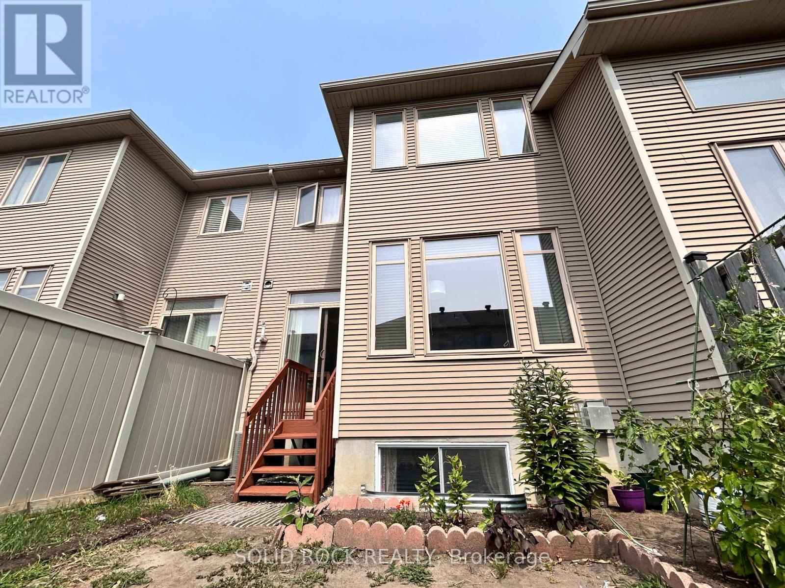 Photo 29 of 66 Madelon Drive, Ottawa ON