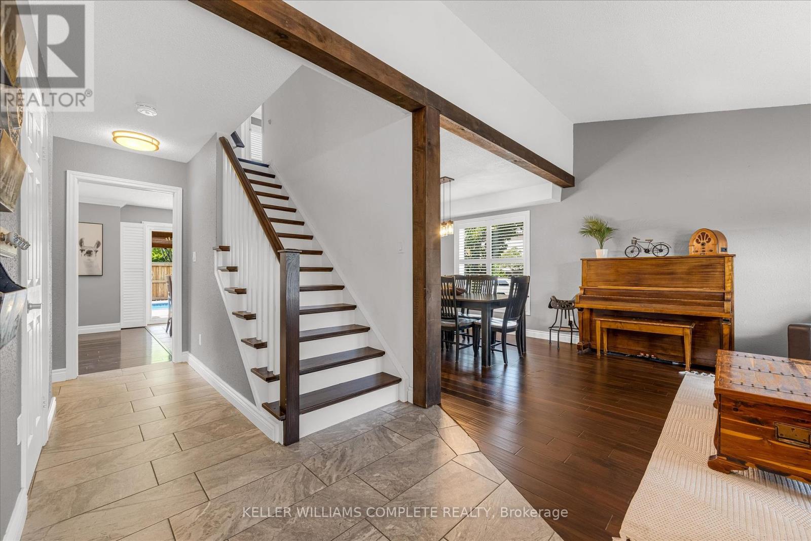 Photo 12 of 456 Acadia Drive, Hamilton ON