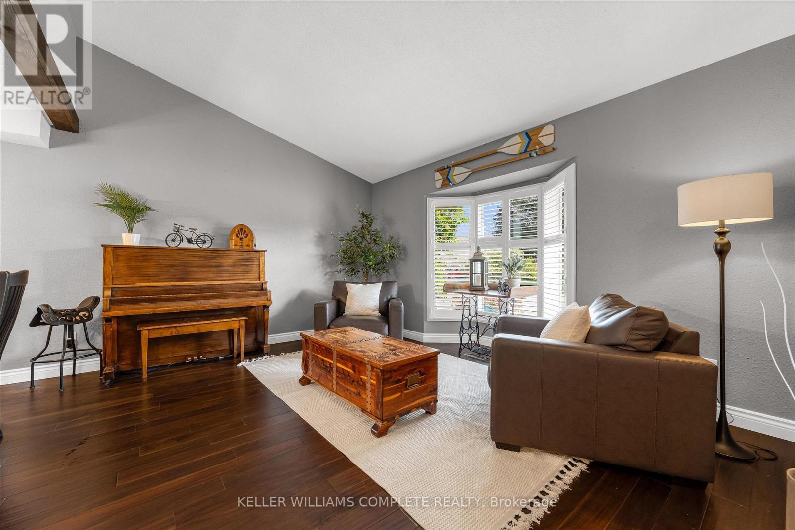 Photo 31 of 456 Acadia Drive, Hamilton ON