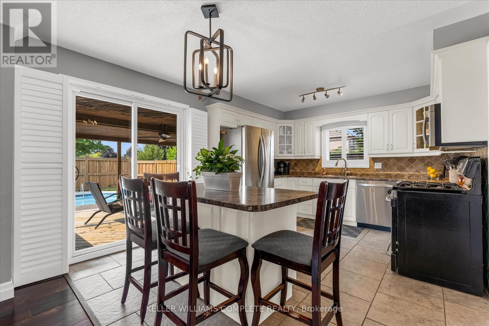 Photo 23 of 456 Acadia Drive, Hamilton ON