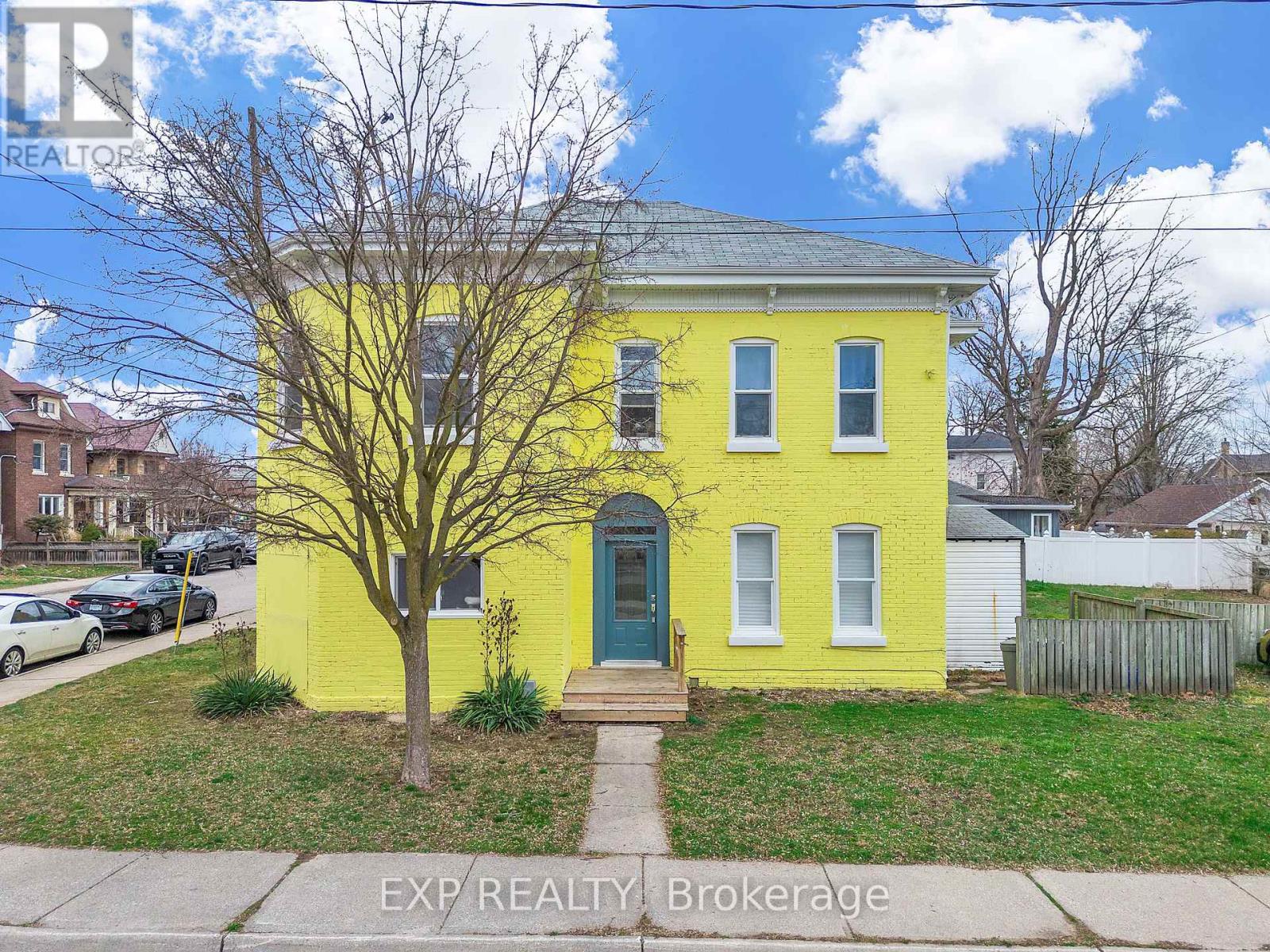 Photo 20 of 44 Mary Street, Brantford ON