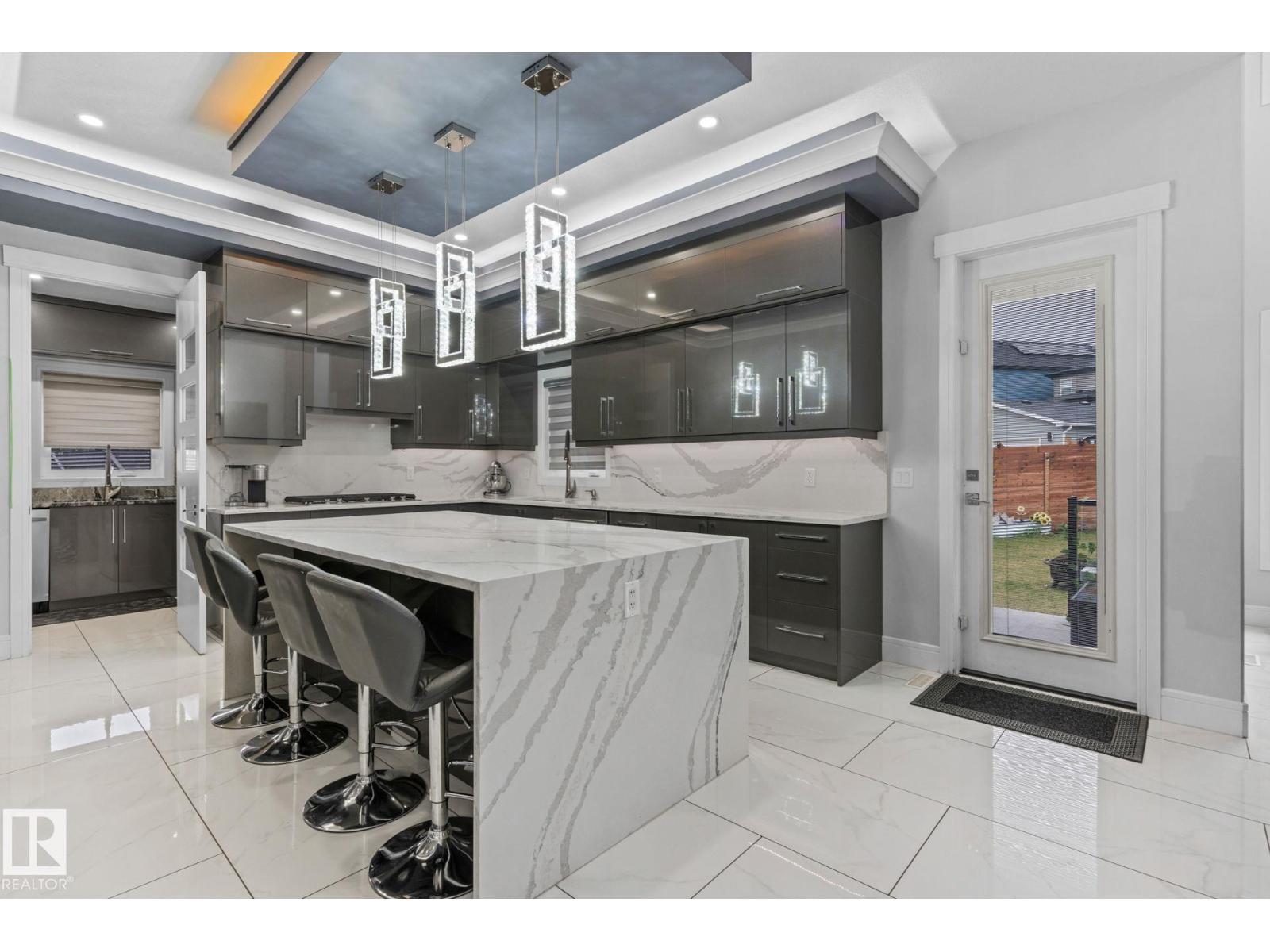 Photo 13 of 223 37 St Sw, Edmonton AB
