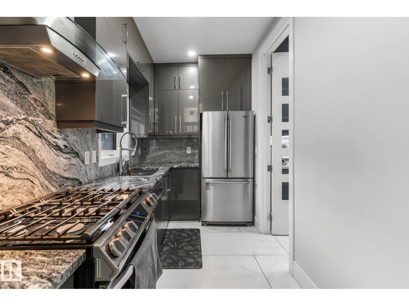 Photo 15 of 223 37 St Sw, Edmonton AB