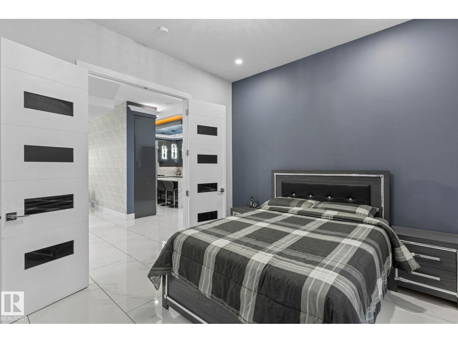 Photo 16 of 223 37 St Sw, Edmonton AB