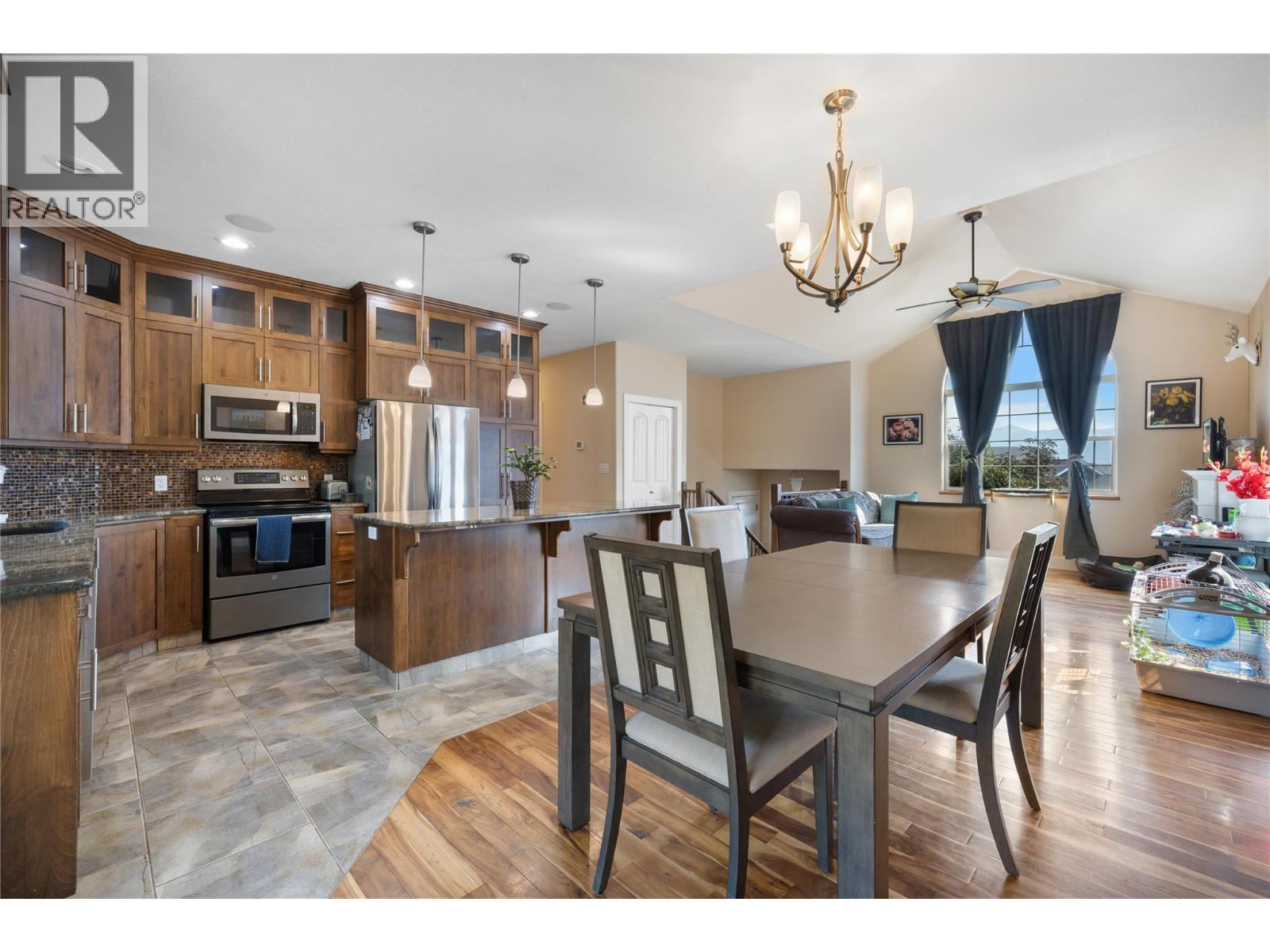 1028 PURCELL Crescent, Creston