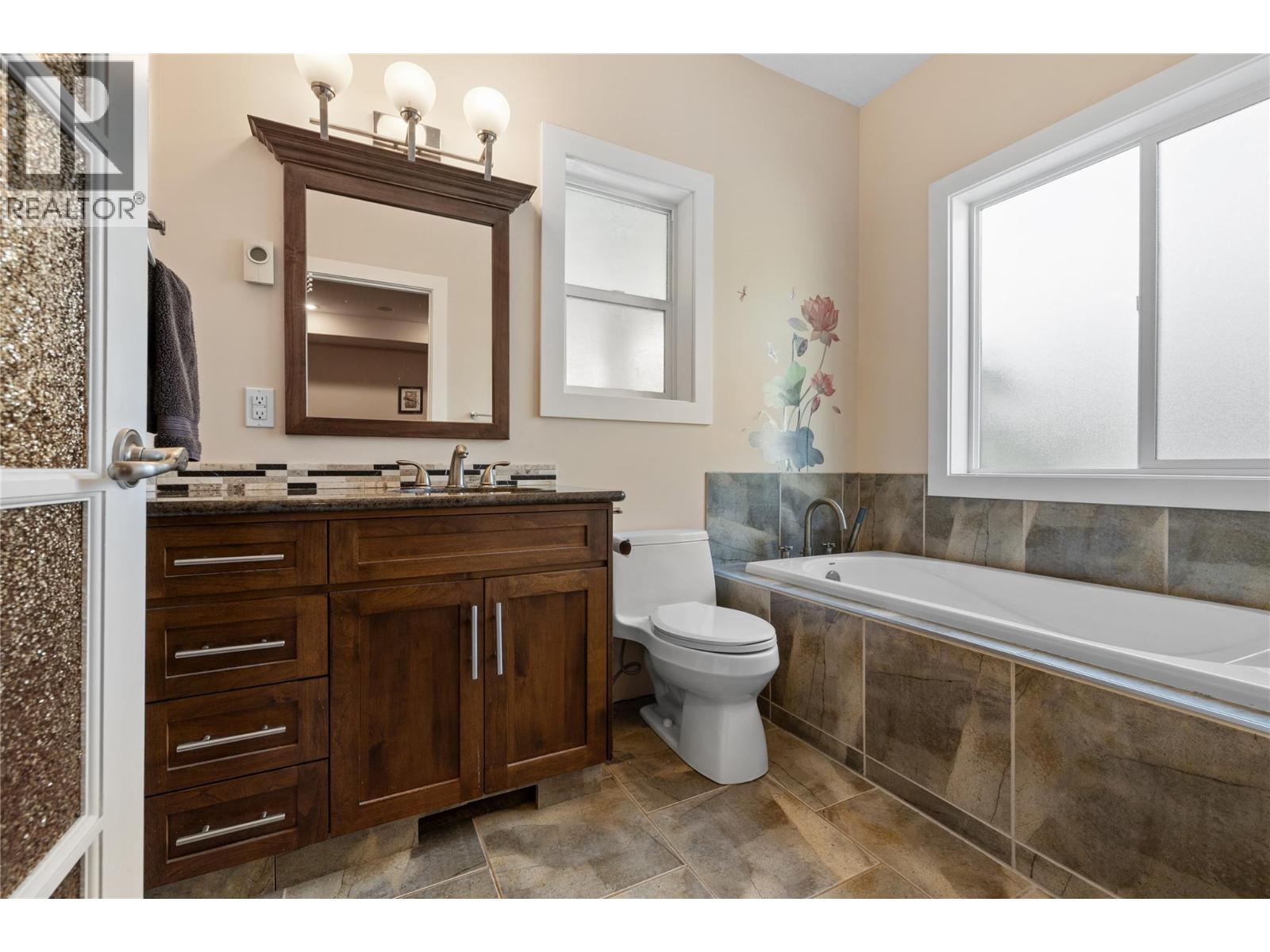 1028 PURCELL Crescent, Creston