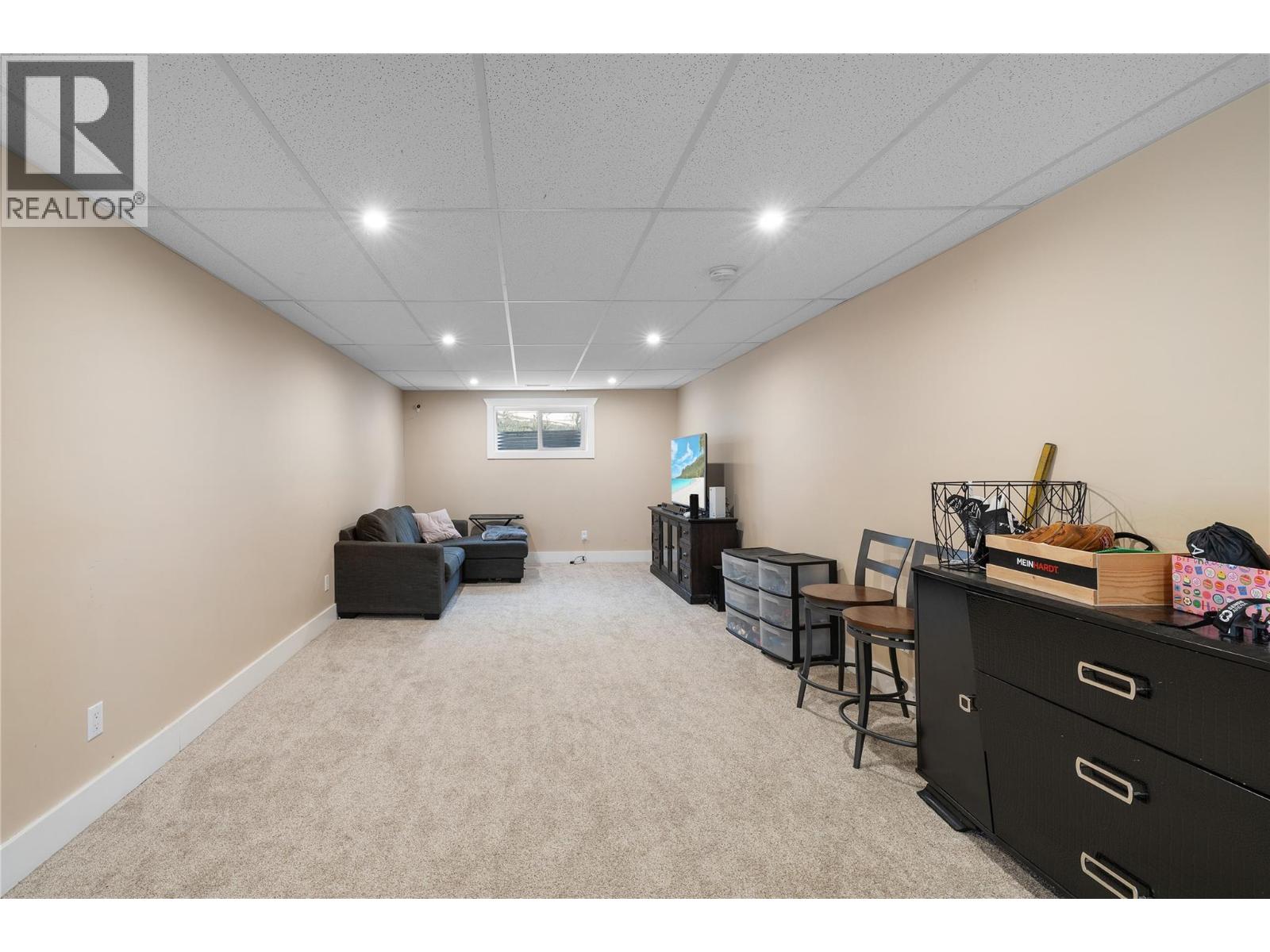 1028 PURCELL Crescent, Creston