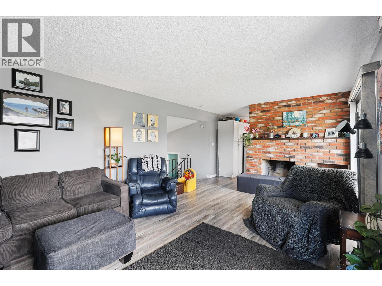 Photo 6 of 1574 Griffin Terrace, Kamloops BC