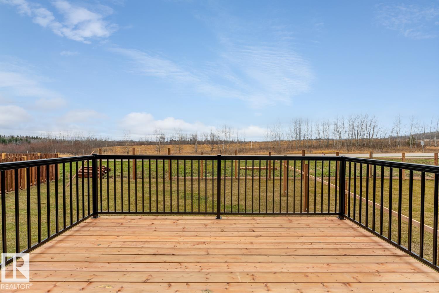 Photo 4 of 809 Schooner Dr, Cold Lake AB