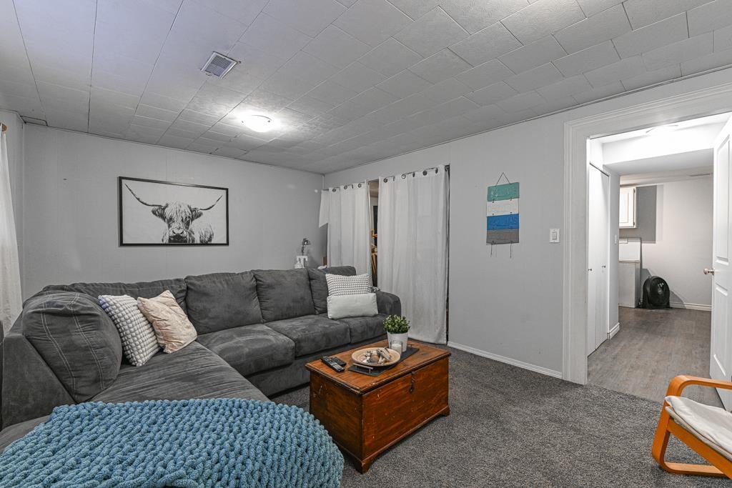 Photo 3 of 9 32870 Bevan Way, Abbotsford BC