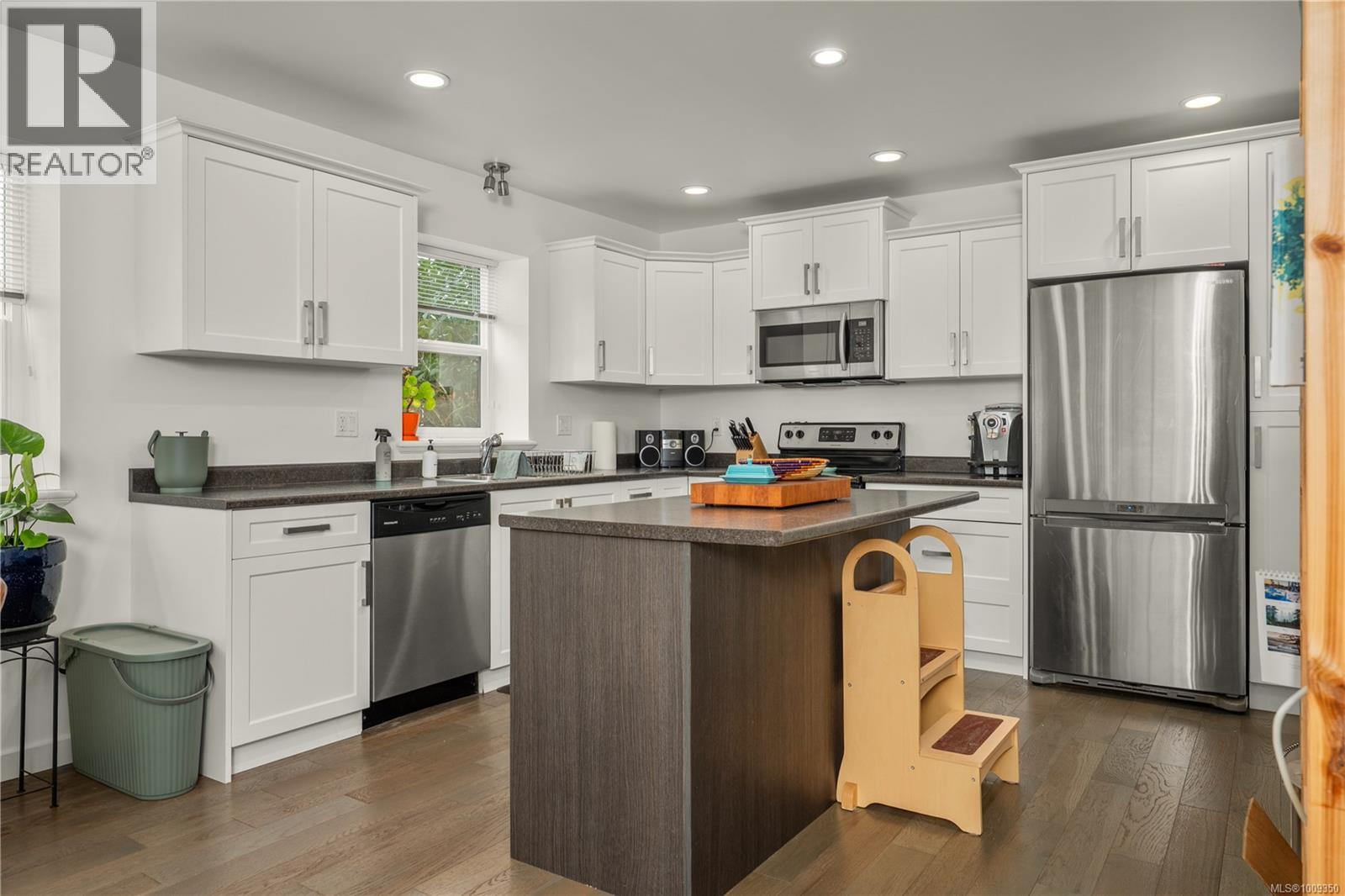 4524 Buena Vista Pl, Cowichan Bay