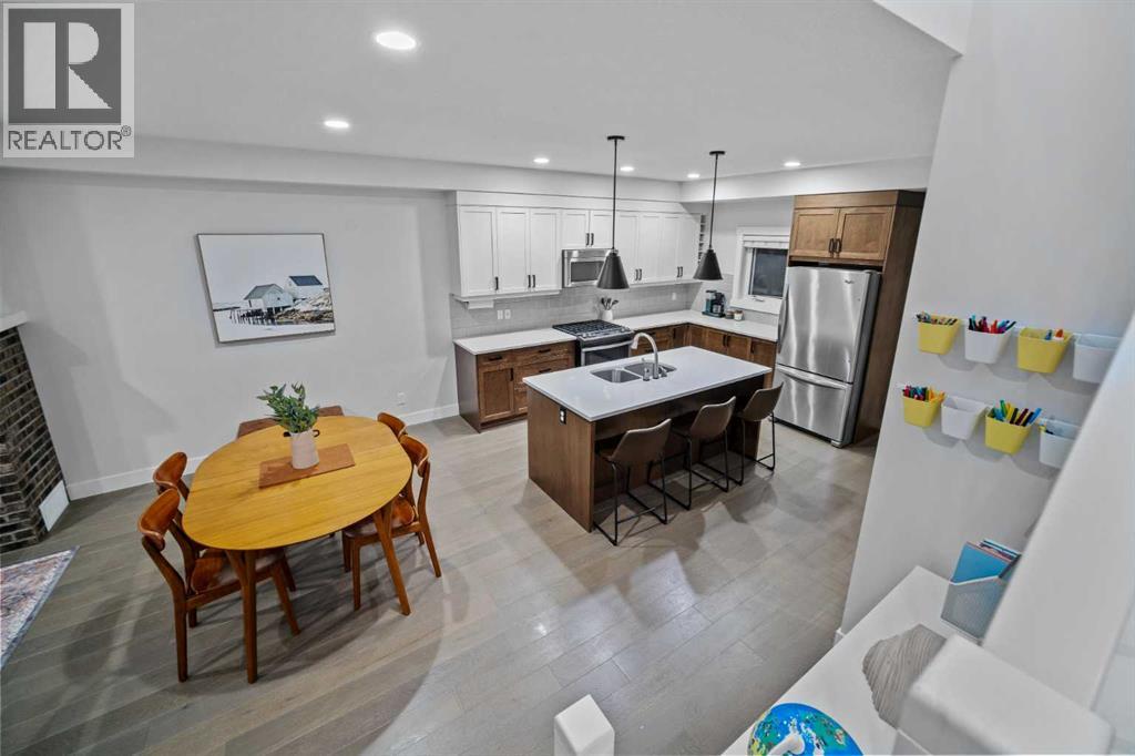 Single Family House for Sale in   Street NW Mount Pleasant Calgary 