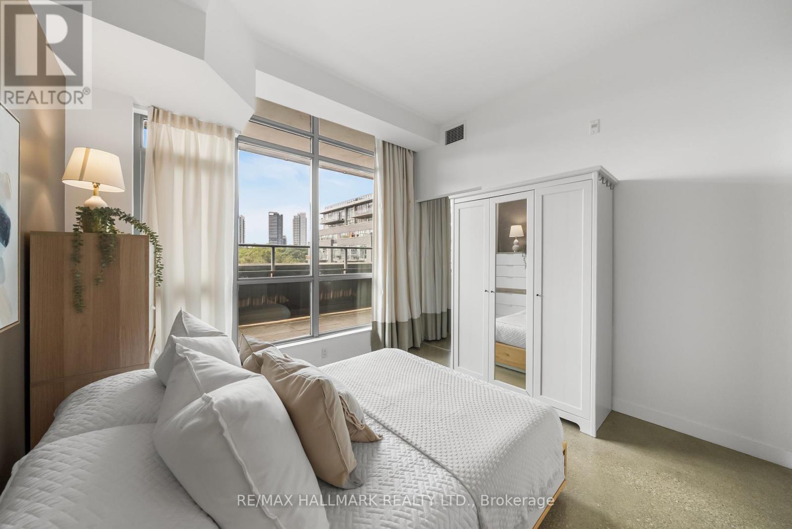 Photo 32 of 503 569 King Street E, Toronto ON