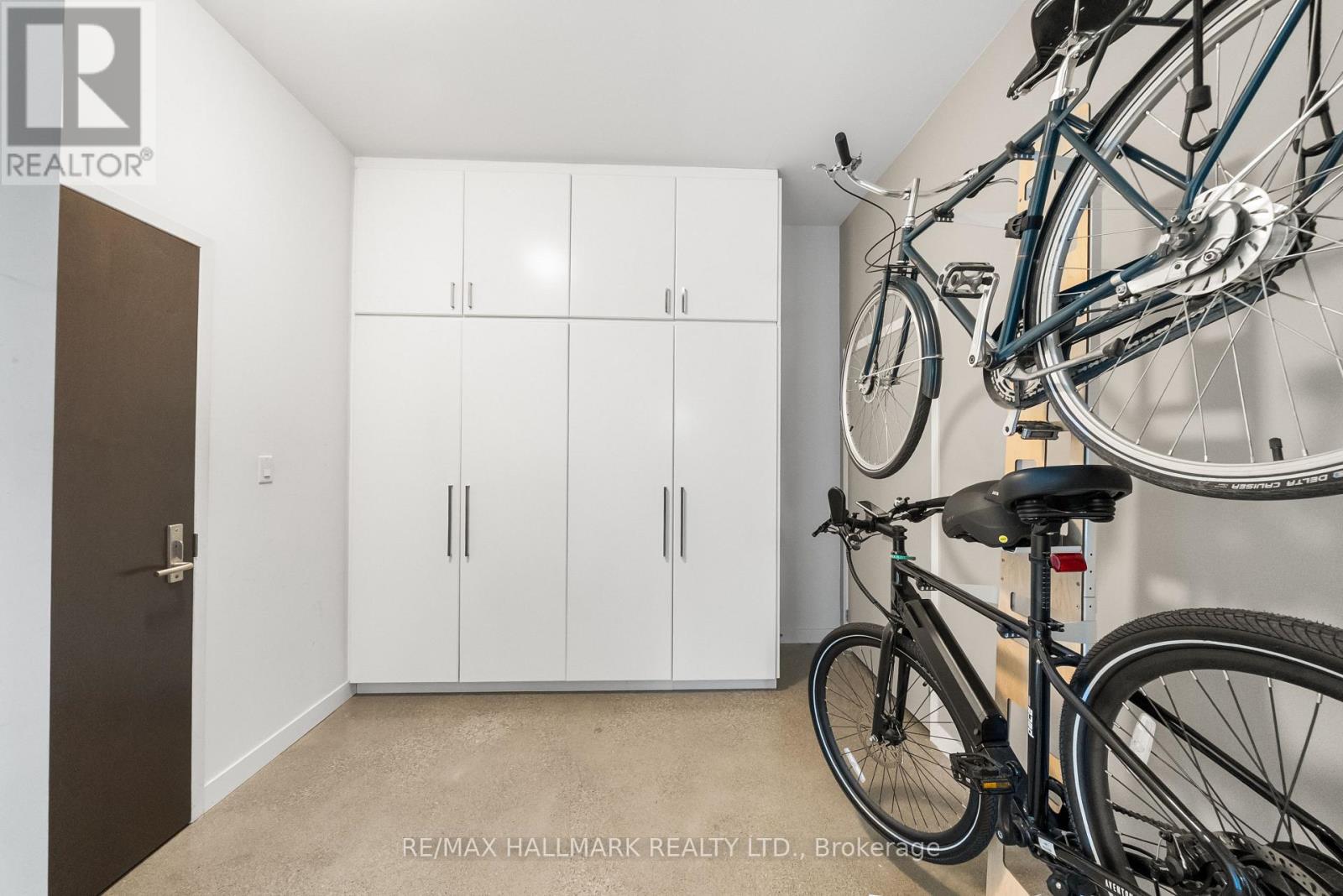 Photo 8 of 503 569 King Street E, Toronto ON