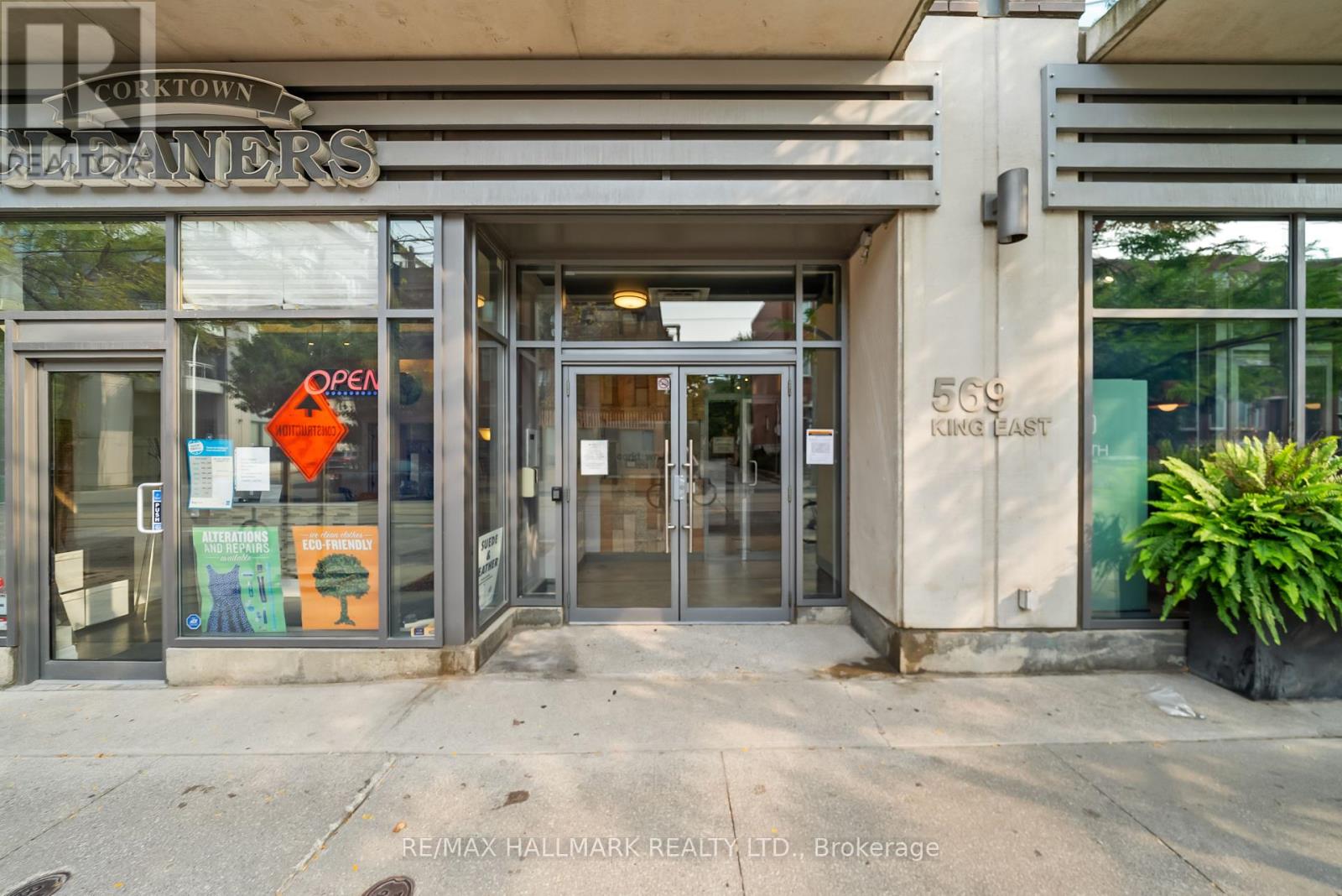 Photo 15 of 503 569 King Street E, Toronto ON