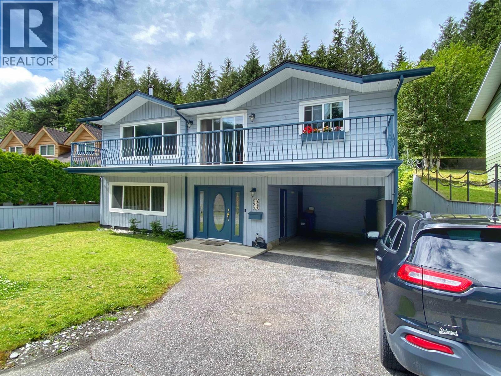 1824 KOOTENAY AVENUE