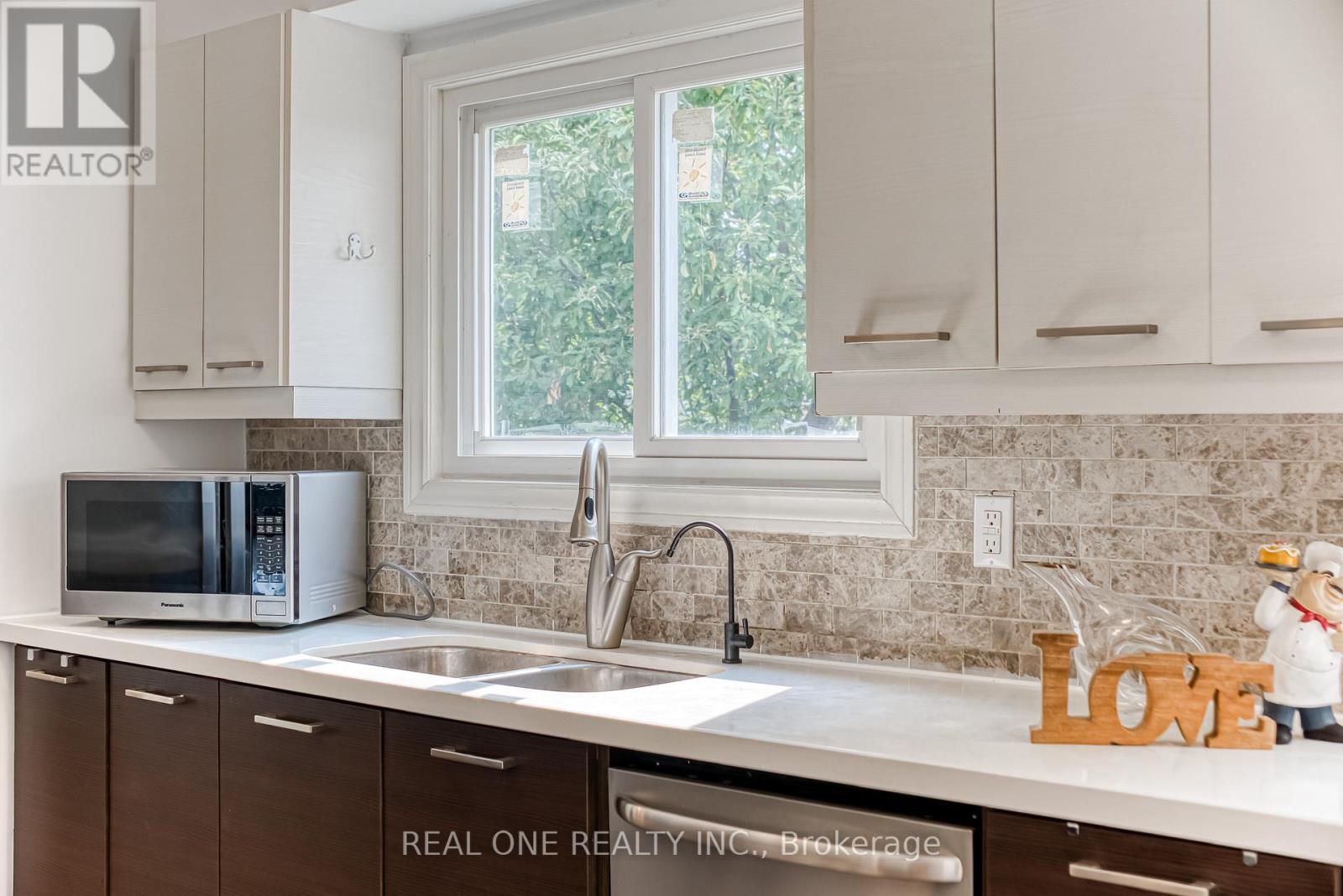 Photo 14 of 142 Frank Rivers Drive, Toronto ON