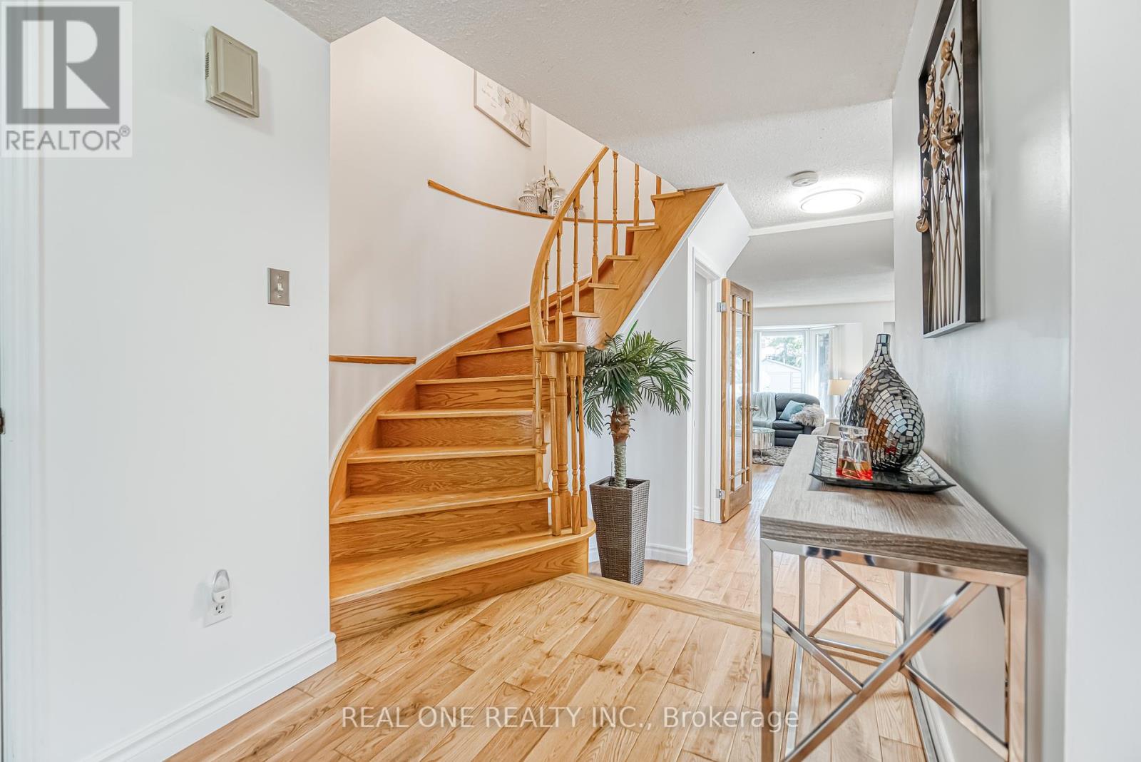 Photo 23 of 142 Frank Rivers Drive, Toronto ON