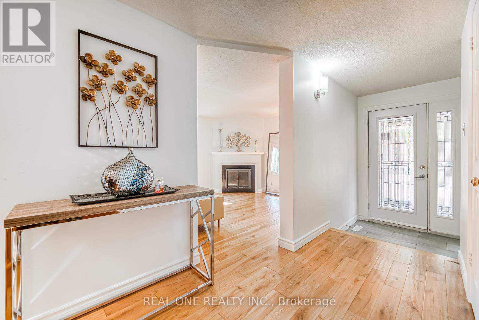Photo 3 of 142 Frank Rivers Drive, Toronto ON