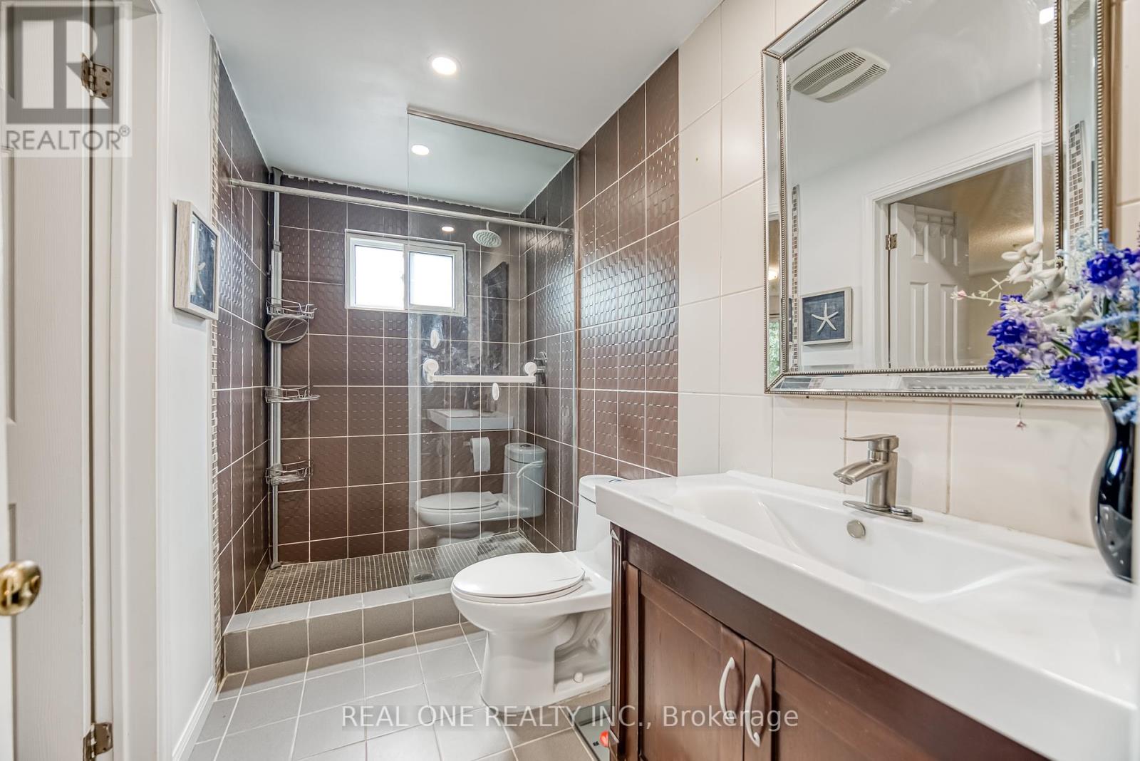 Photo 32 of 142 Frank Rivers Drive, Toronto ON