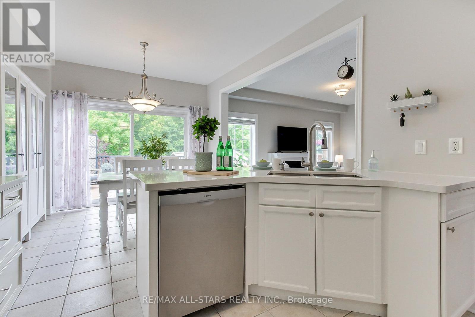 Photo 14 of 20 James Ratcliff Avenue, Whitchurchstouffville ON