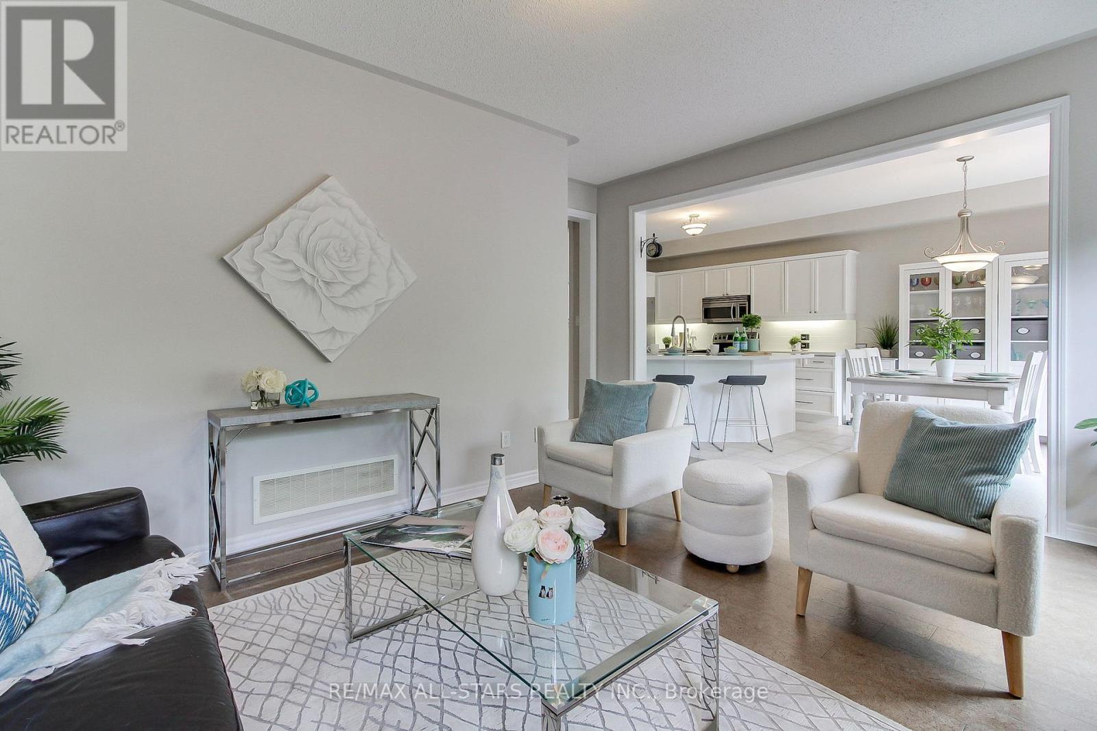 Photo 19 of 20 James Ratcliff Avenue, Whitchurchstouffville ON