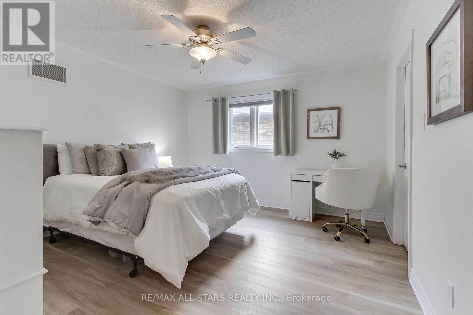 Photo 27 of 20 James Ratcliff Avenue, Whitchurchstouffville ON