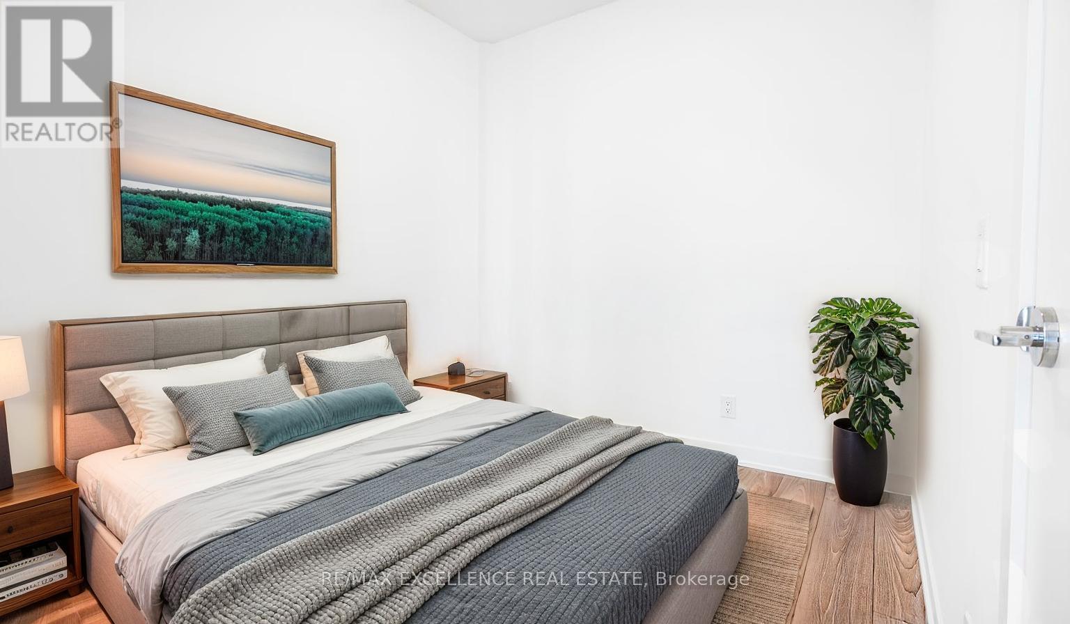 Photo 5 of 927 285 Dufferin Street, Toronto ON