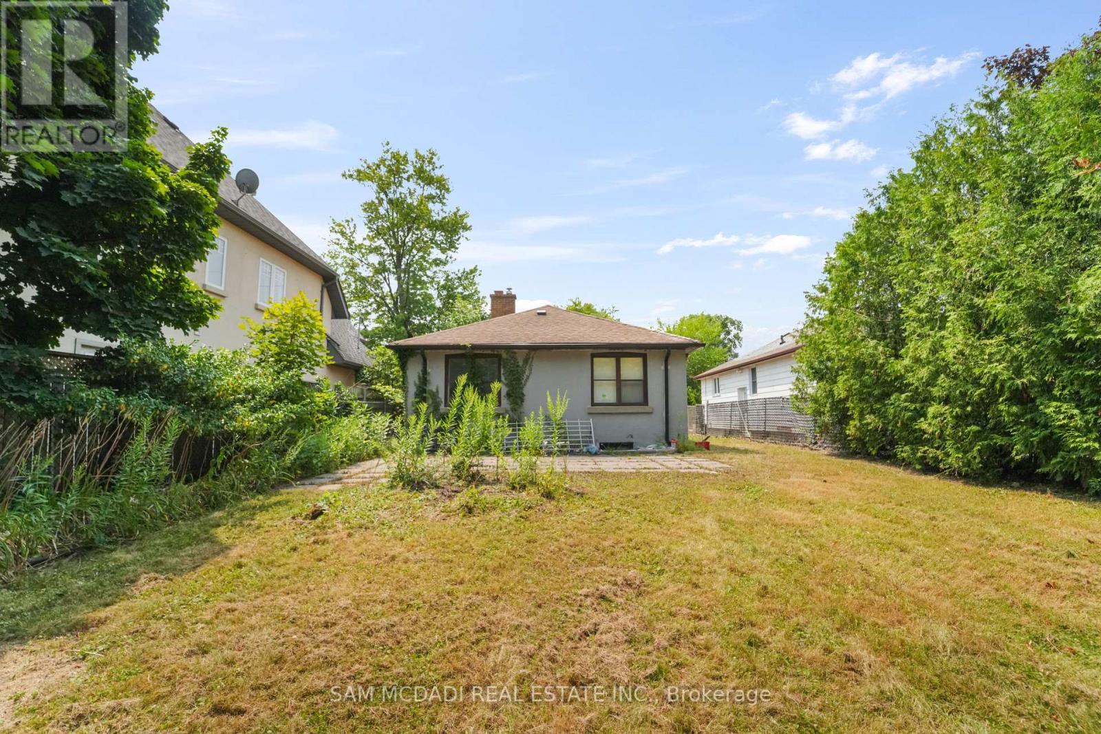 Photo 7 of 1503 Indian Grove, Mississauga ON