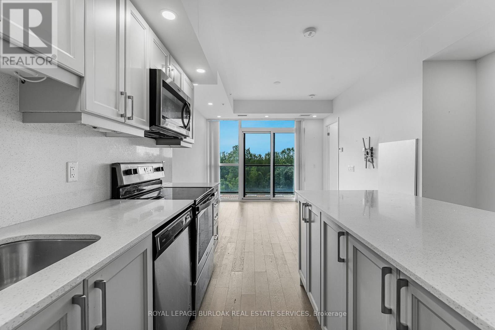 Photo 11 of 606 7711 Green Vista Gate, Niagara Falls ON