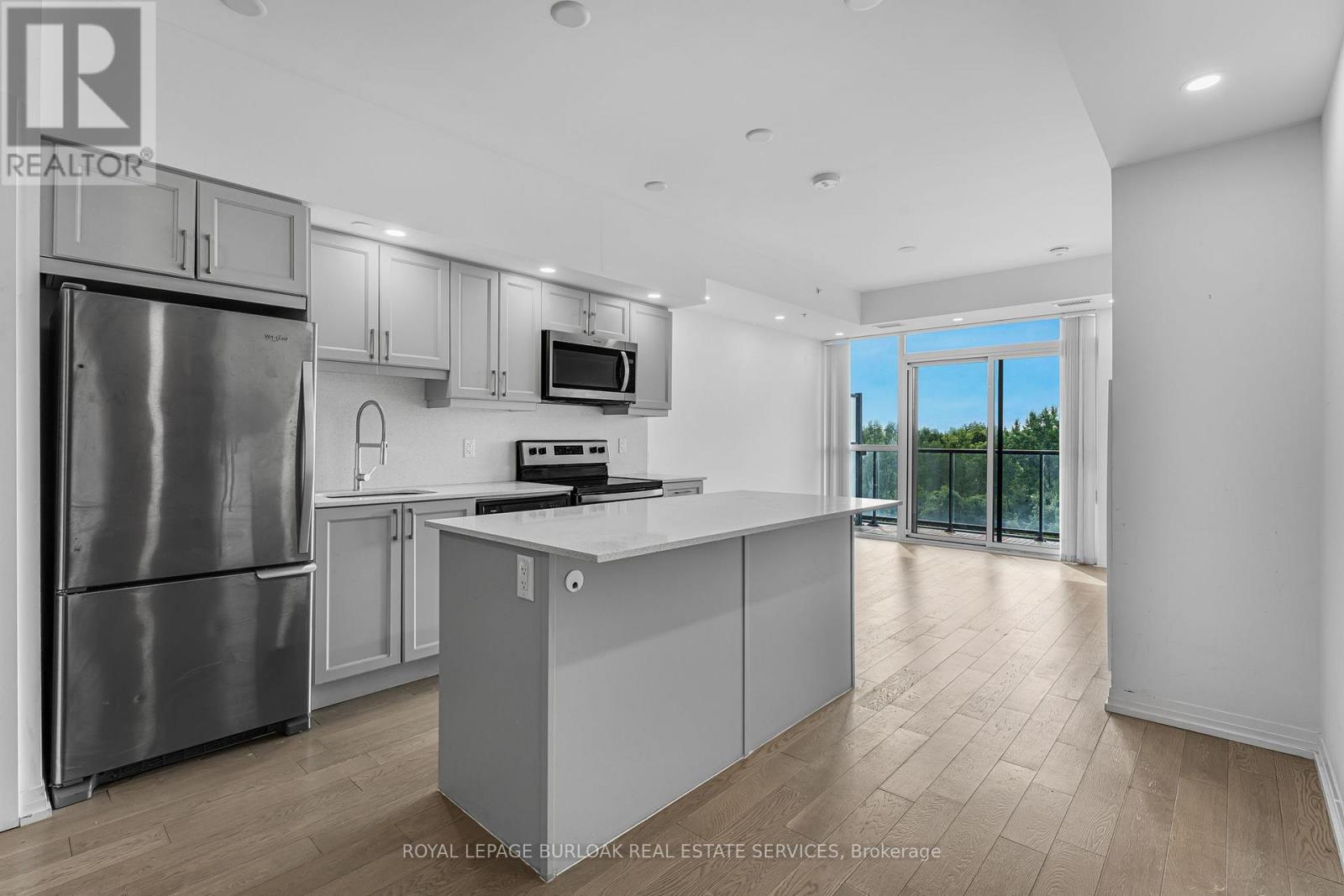 Photo 9 of 606 7711 Green Vista Gate, Niagara Falls ON