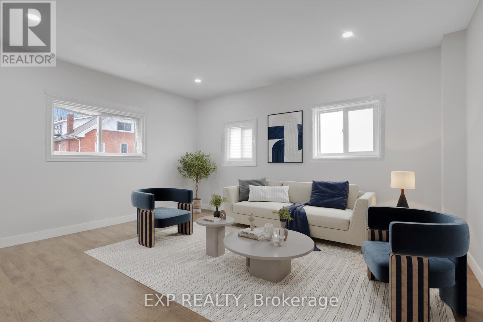 Photo 7 of 44 Mary Street, Brantford ON