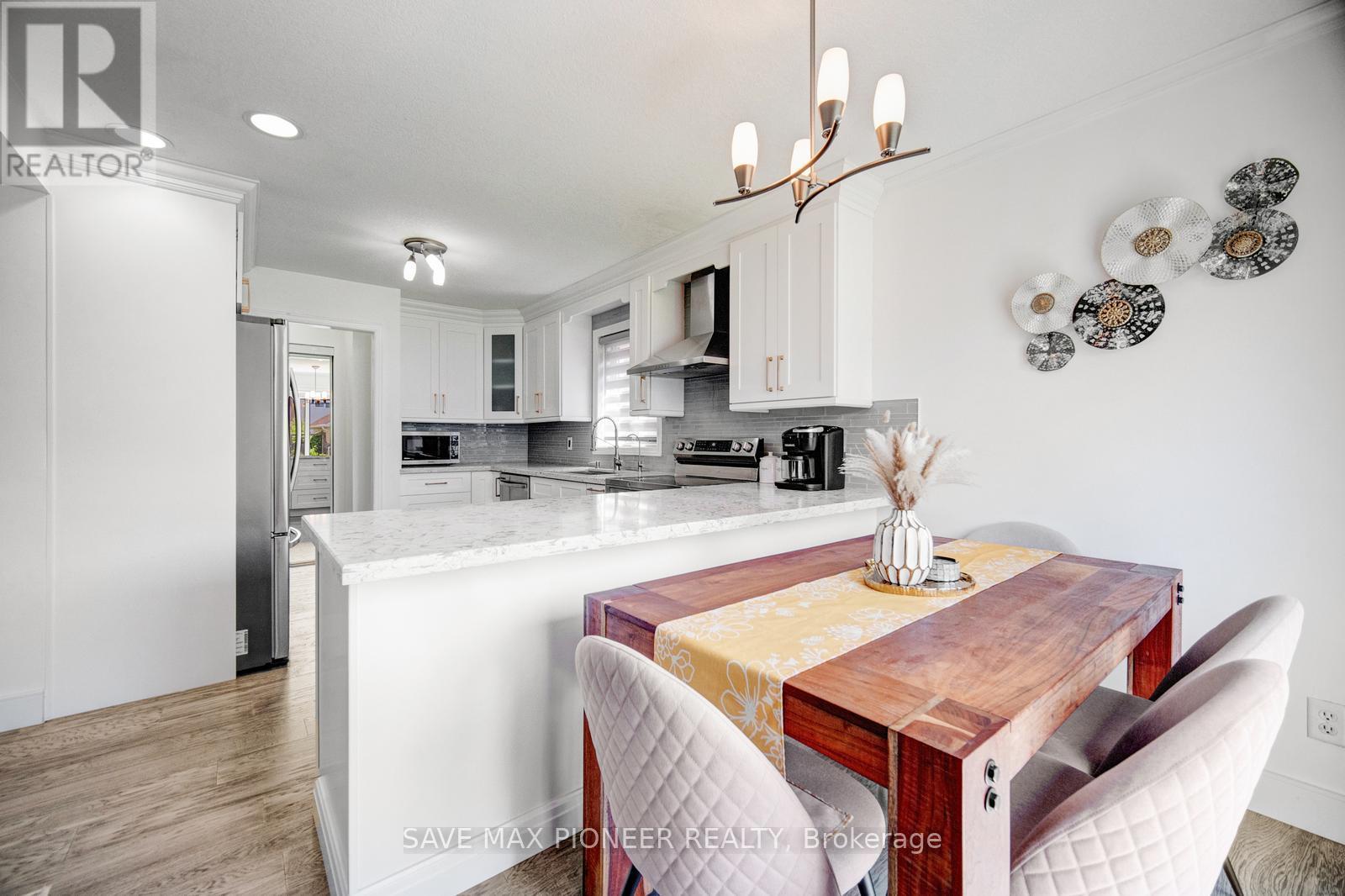 Photo 31 of 675 Karlsfeld Road, Waterloo ON