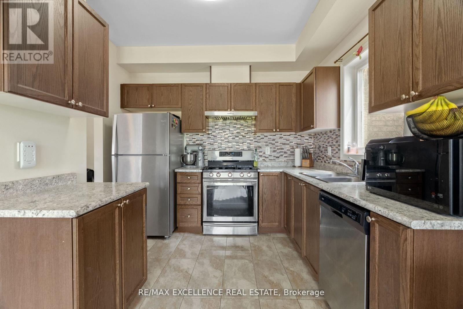 Photo 13 of 40 Todd Crescent, Southgate ON