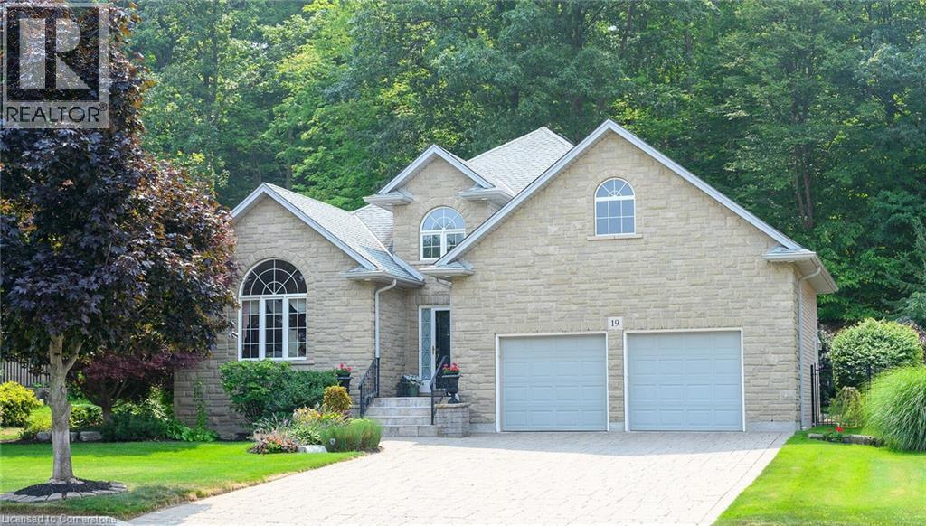 Photo 1 of 19 Bell Avenue, Grimsby ON