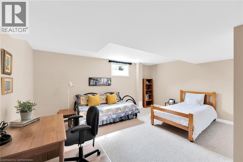 Photo 32 of 19 Bell Avenue, Grimsby ON