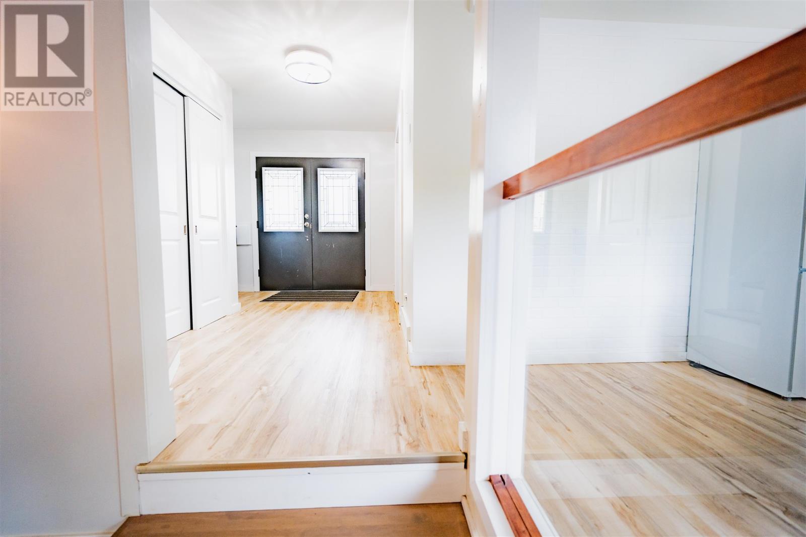 Photo 7 of 117 Plaintree Dr, Sault Ste Marie ON