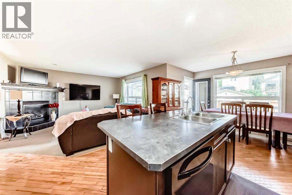 Single Family House for Sale in  Everstone Drive SW Evergreen Calgary 