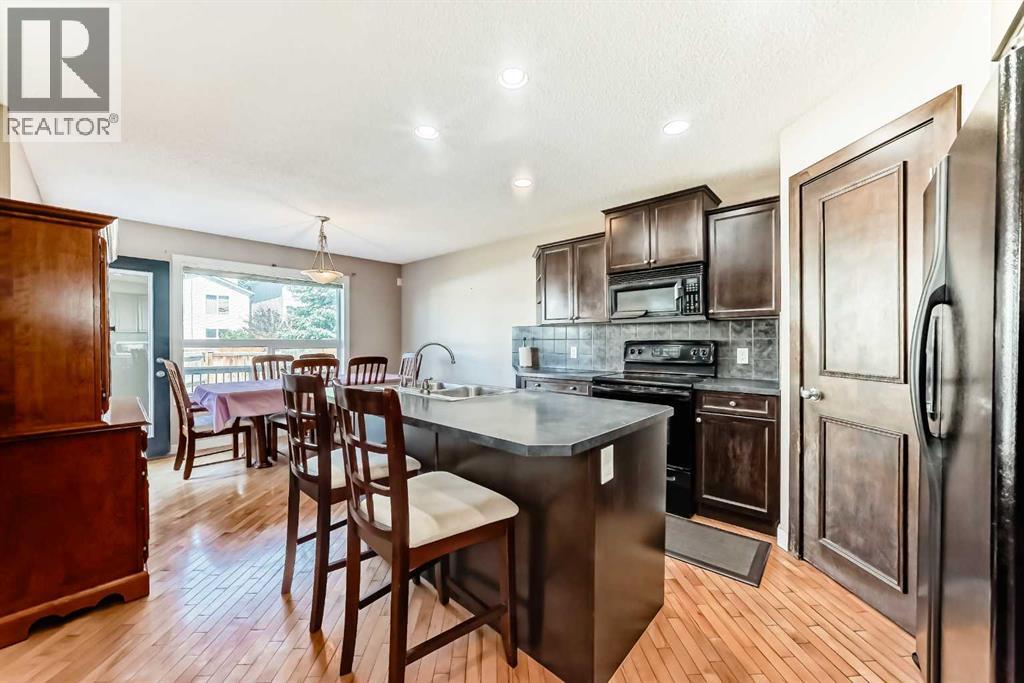 Single Family House for Sale in  Everstone Drive SW Evergreen Calgary 