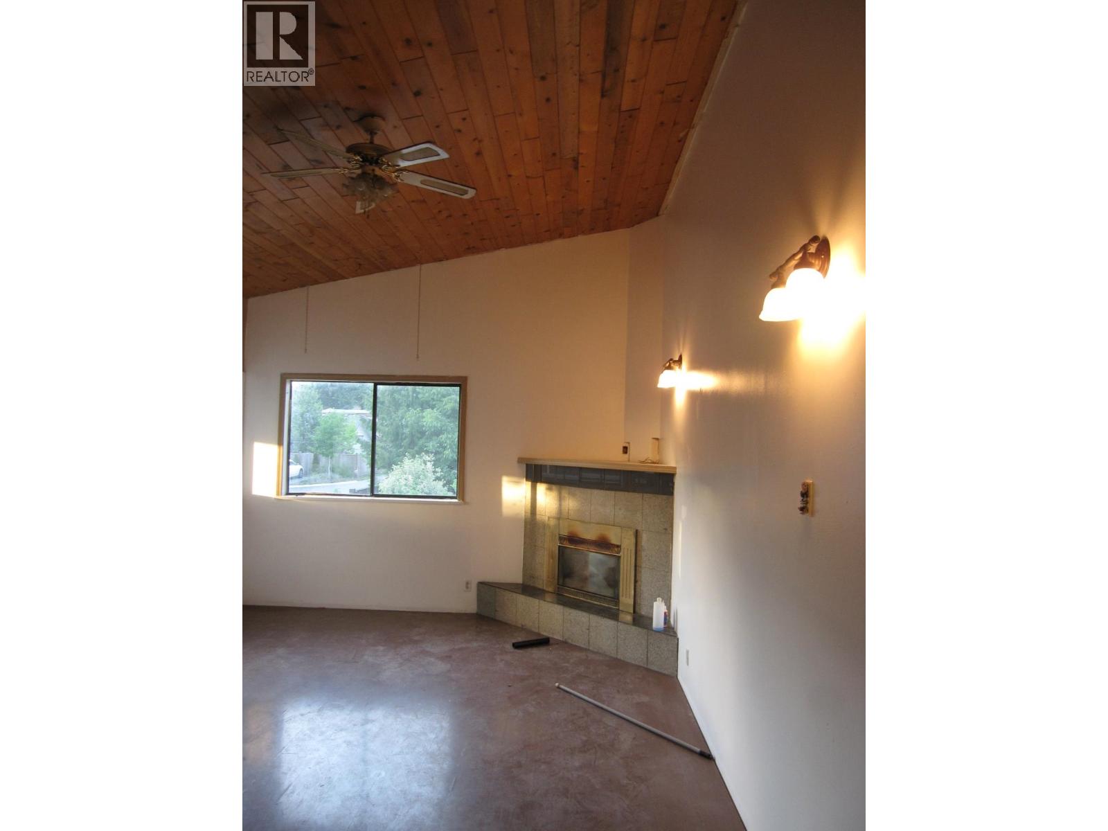 Photo 7 of Upper 2165 Prairie Avenue, Port Coquitlam BC