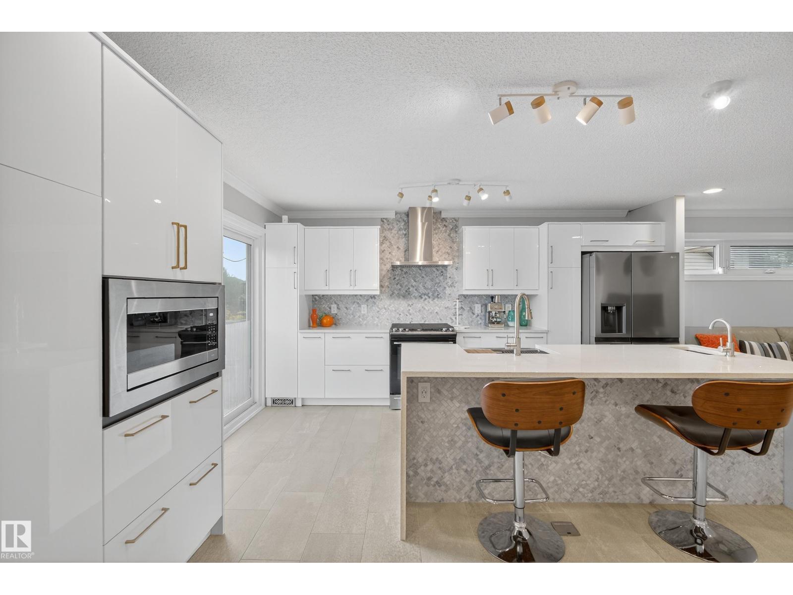 Photo 13 of 8 Chaplin Ln, Sherwood Park AB