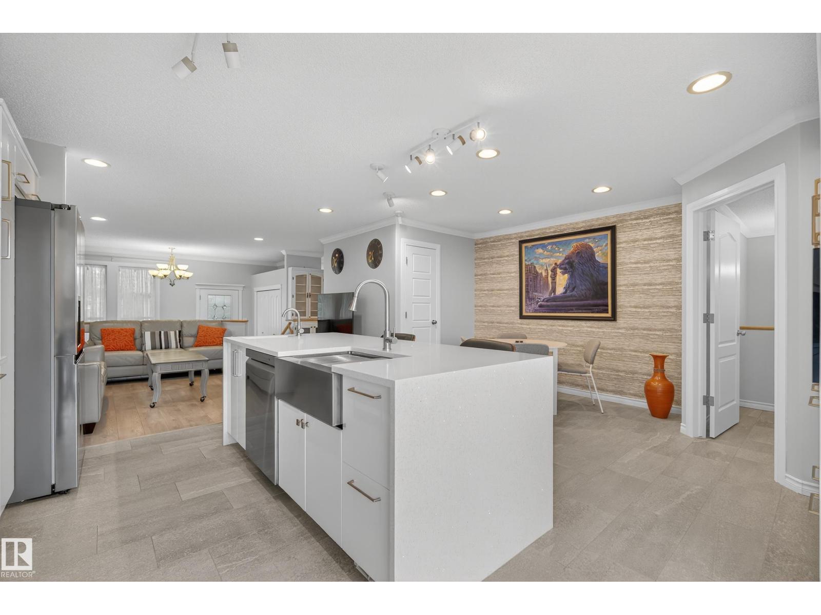 Photo 15 of 8 Chaplin Ln, Sherwood Park AB