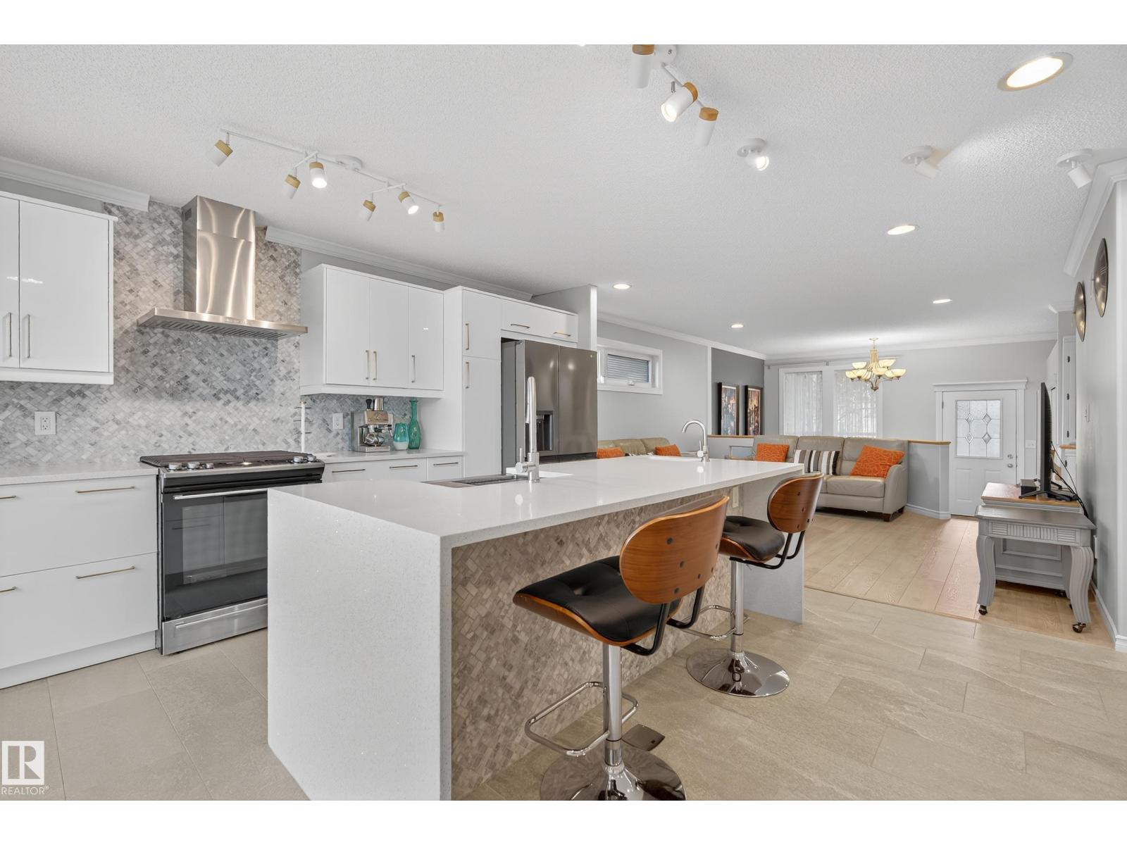 Photo 16 of 8 Chaplin Ln, Sherwood Park AB