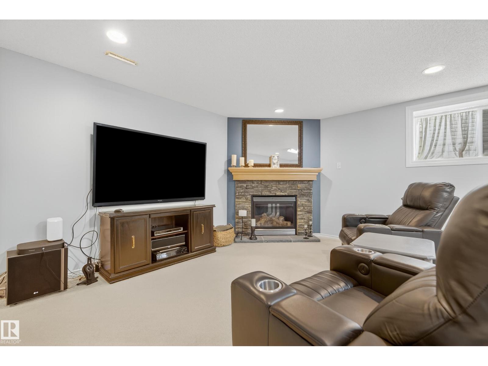 Photo 33 of 8 Chaplin Ln, Sherwood Park AB