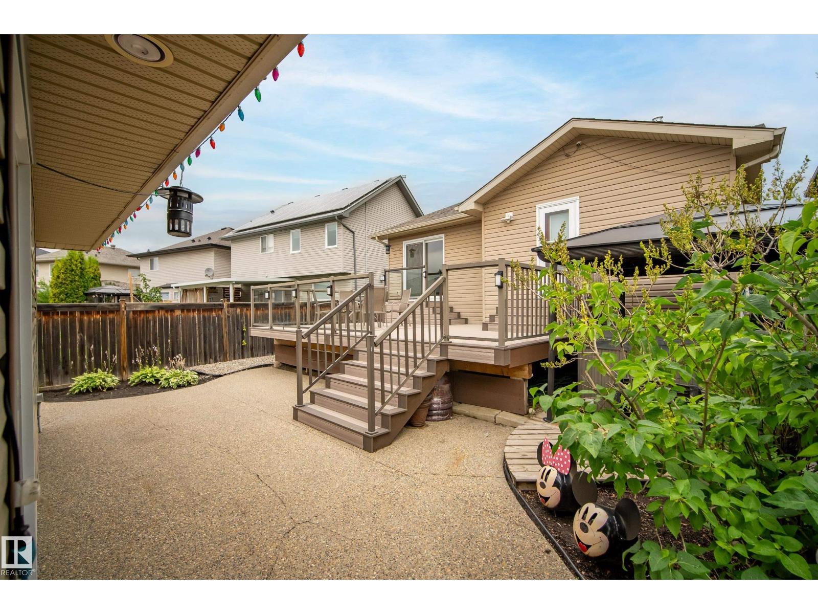 Photo 55 of 8 Chaplin Ln, Sherwood Park AB