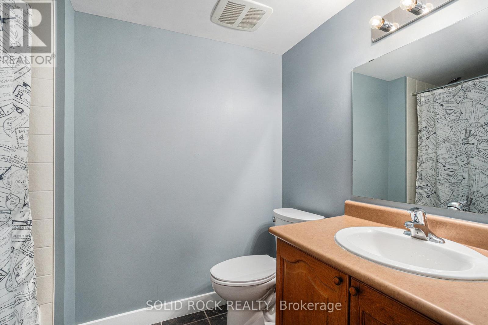 Photo 19 of 202 134 York Street, Ottawa ON