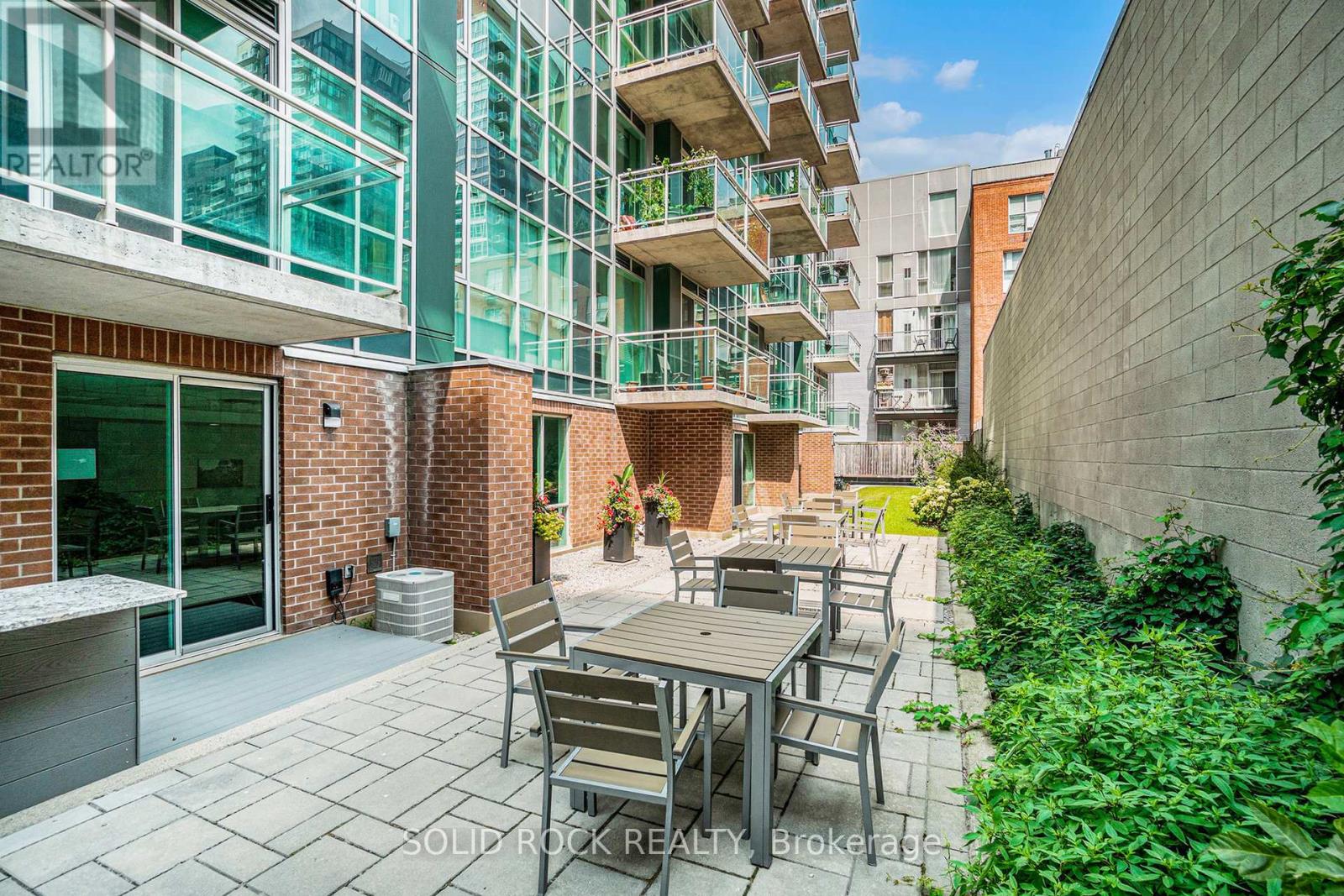 Photo 24 of 202 134 York Street, Ottawa ON