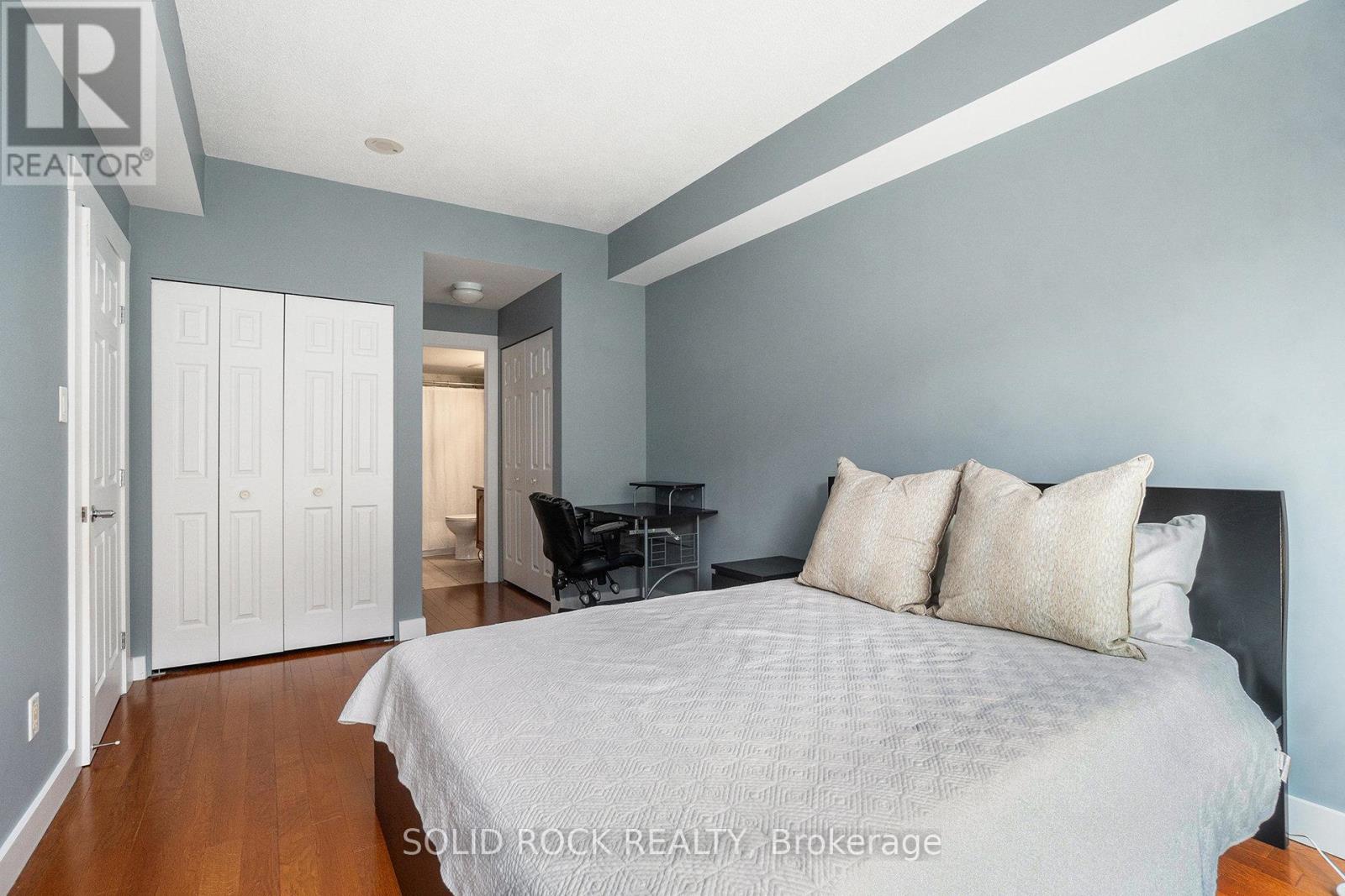 Photo 5 of 202 134 York Street, Ottawa ON