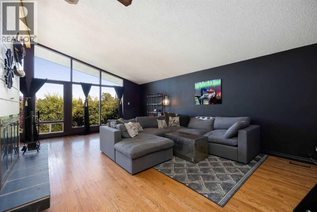 Photo 5 of 108 Romar Street, Fort Mcmurray AB